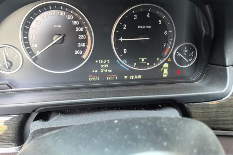 Used BMW 5 Series 2014 530Li Luxury Design Package