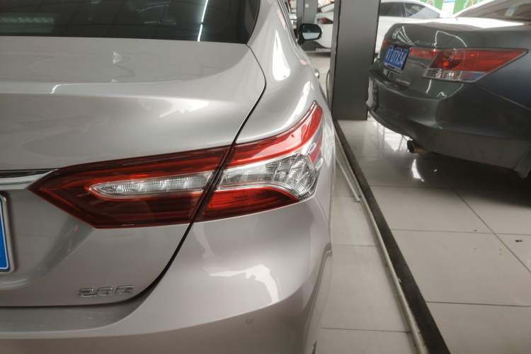 Used Toyota Camry 2023 2.0G Luxury Edition
