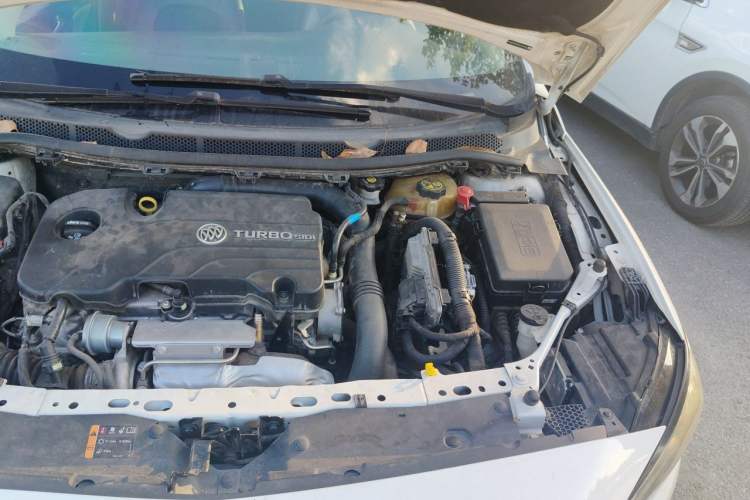 Ojetý Buick Verano 2017 Sedan 20T Dual-Clutch Leading Model