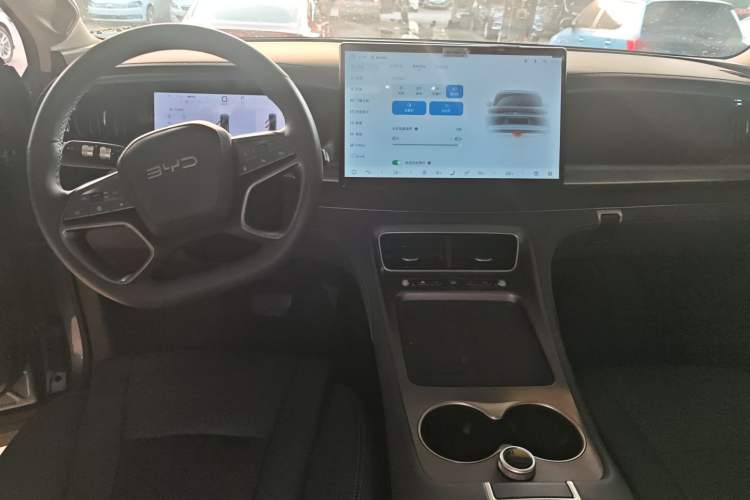 Used BYD Sealion 07 DM-i 2025 150 Flagship+ Edition Center Console