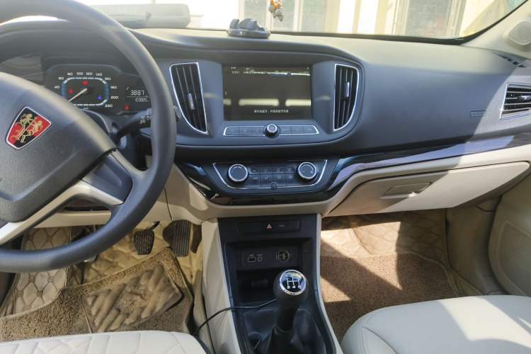 Used Roewe 360 2015 1.5L Manual Luxury Edition Audio And AC Panel