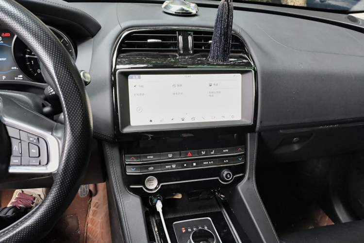 Used Jaguar F-PACE 2020 2.0T Urban Deluxe Edition
