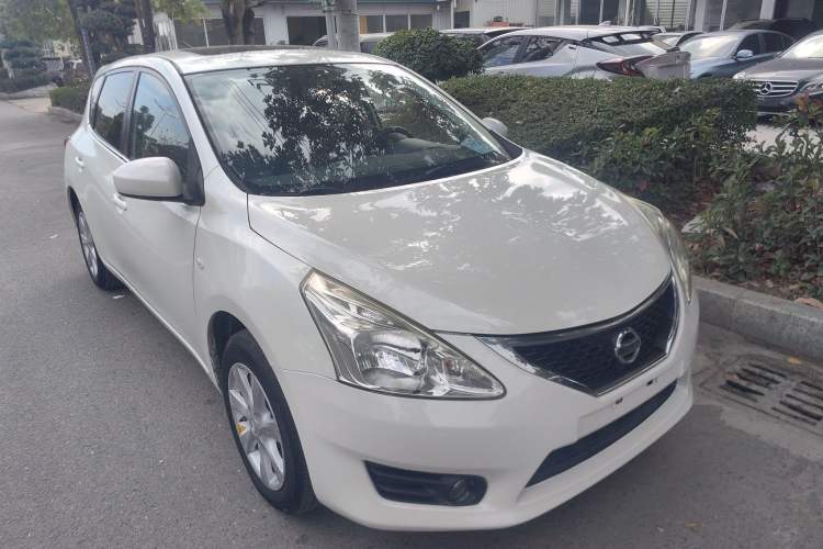 Used Nissan Tiida 2013 1.6L CVT Cool Cafe Edition