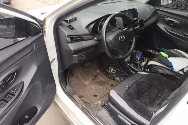 Used Toyota YARiS L Zhi Xuan 2020 X-Trail X 1.5L CVT Leading Edition Driver Seat