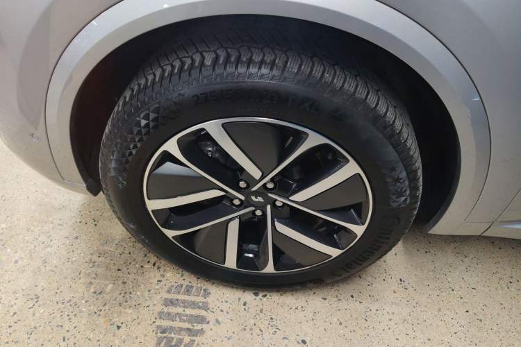 Used Li Auto L9 2022 Max model