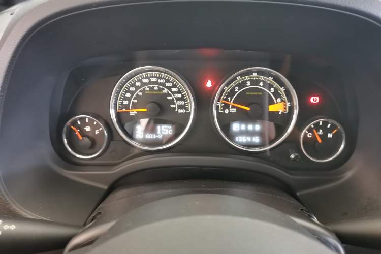 Used Jeep Compass 2014 2.4L four-wheel drive luxury version
