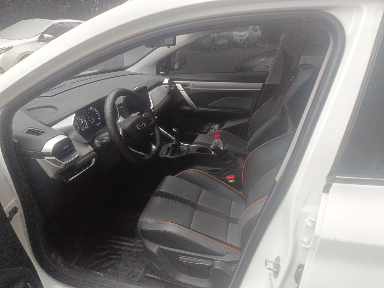 Geely Auto Coolray 2023 1.4T Manual Gold Edition — снимка 15