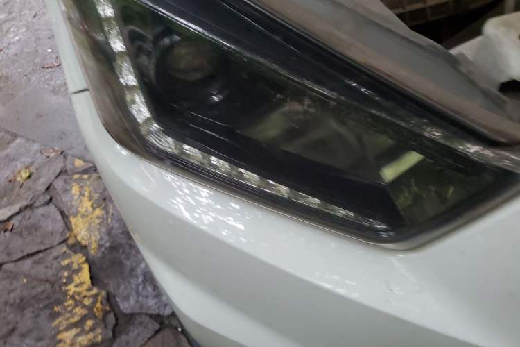 Used JMC Transit 2019 2.8T Commercial Version Short Wheelbase Low Roof 6-Seater China VI Emission Standard JX493