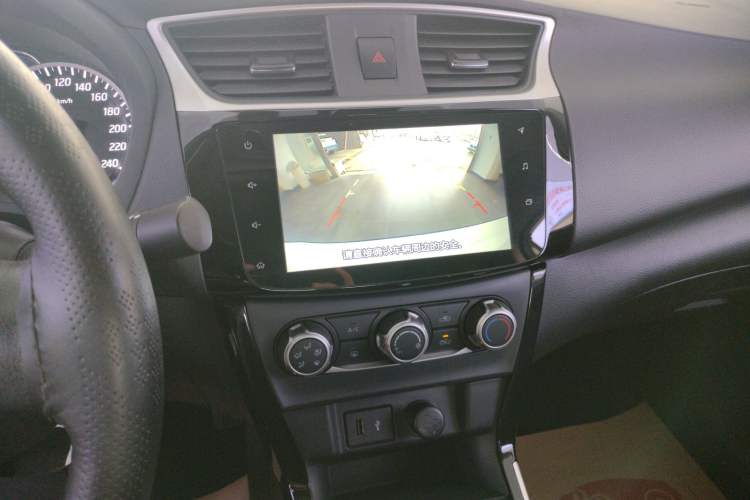 Used Nissan Sylphy 2022 Classic 1.6XL CVT Luxury Edition Audio And AC Panel