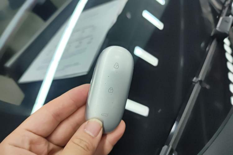 Used Li Auto L8 2023 Pro Model
