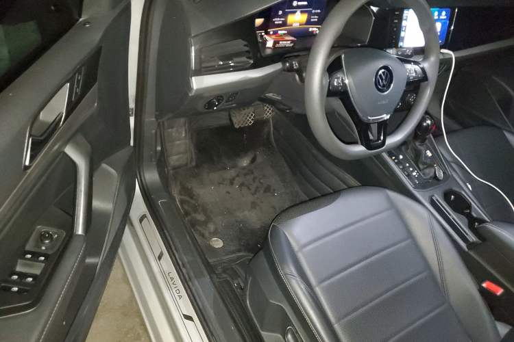 Used Volkswagen Lavida 2021 1.5L Automatic Comfort Edition Driver Seat