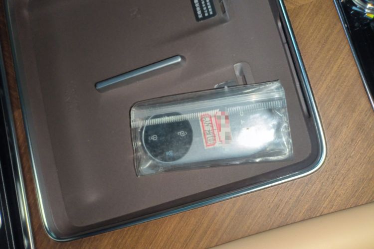 Used Hima AITO M9 2025 Extended-Range Ultra Version 52 kWh 6-Seater Interior 1