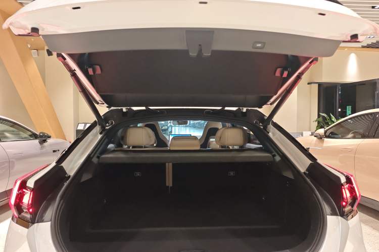 Used Zeekr 001 2023 WE Edition 86 kWh
