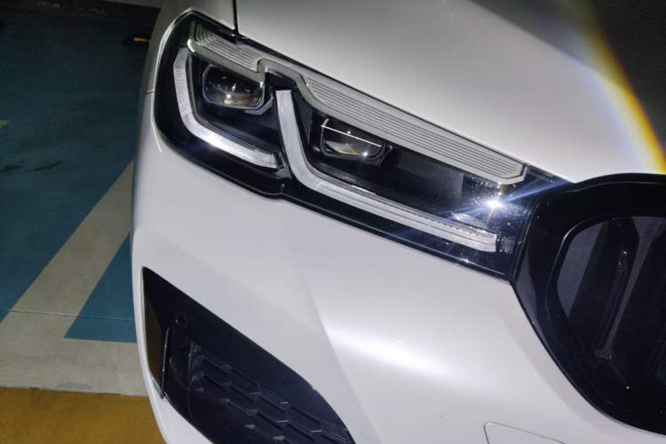 Used BMW 5 Series 2022 Second Facelift 525Li M Sport Package Right Front Headlight