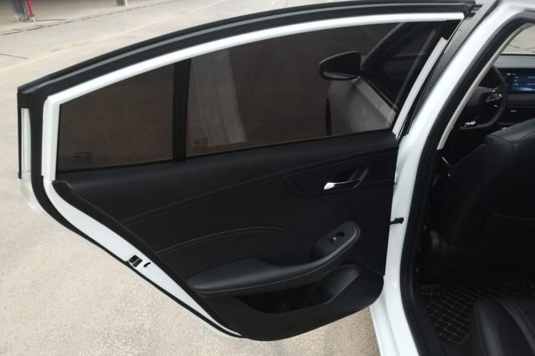 Used Roewe i5 2023 1.5L CVT Luxury Edition