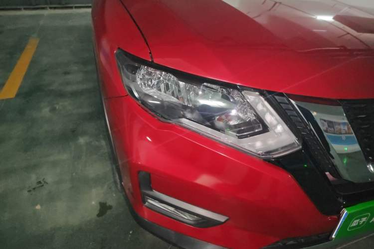 Used Nissan X-Trail 2017 2.0L CVT Comfort Edition 2WD Right Front Headlight