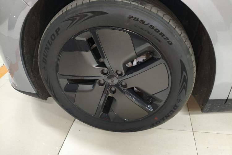 Used Li Auto Li Auto i6 2025 Model Two-Wheel-Drive Standard Type
