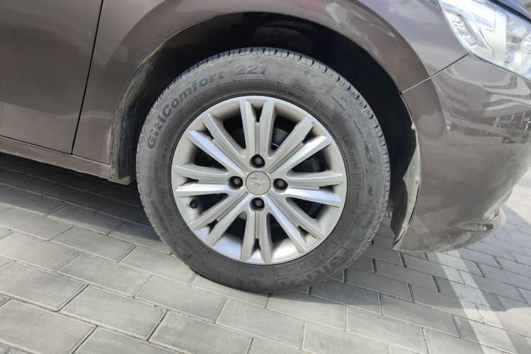 Used Peugeot 301 2014 1.6L Manual Luxury Edition
