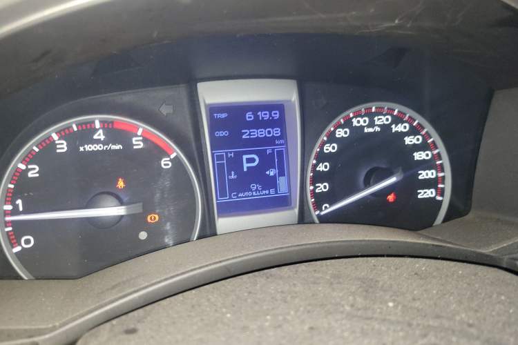 Used Isuzu D-MAX 2018 3.0T Four-Wheel Drive Automatic Ultra-Luxury Version 4JJ1-TC HI
