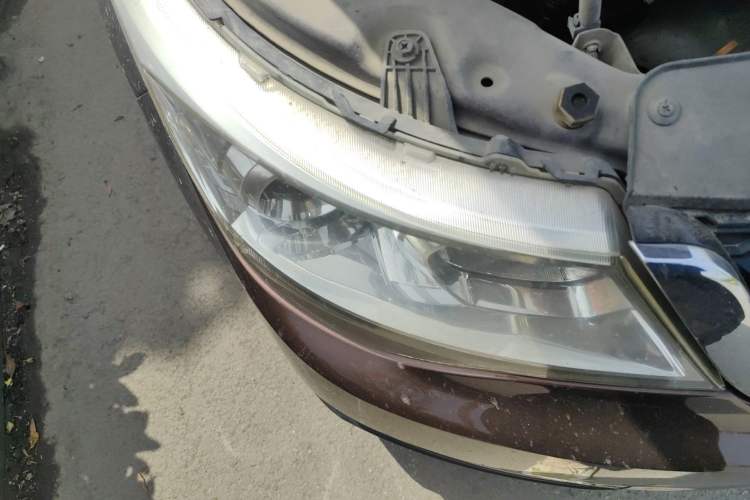 Used Baojun 730 2016 1.5L Manual Comfort Version 7 Seats China V Emission Standard Right Front Headlight