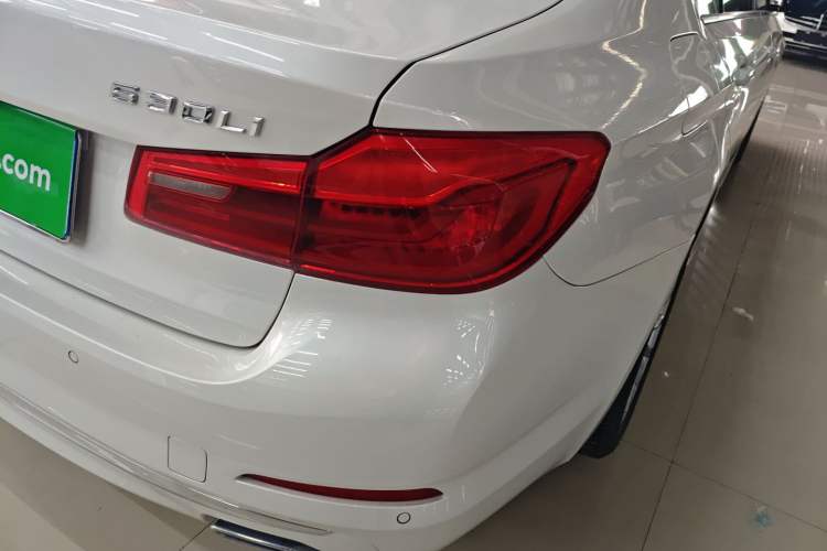 Used BMW 5 Series 2019 530Li Leading Model Luxury Package
