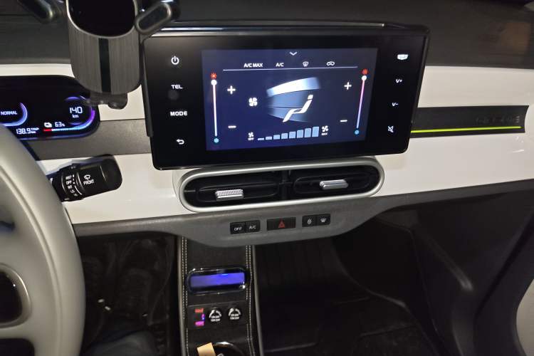 Used Geely Galaxy Panda 2025 210 km – Yuanqi Bear
