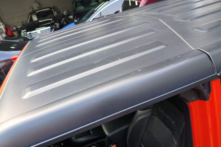 Used Jeep Wrangler 2019 2.0T Sahara Four-Door Version China VI Emission Standard
