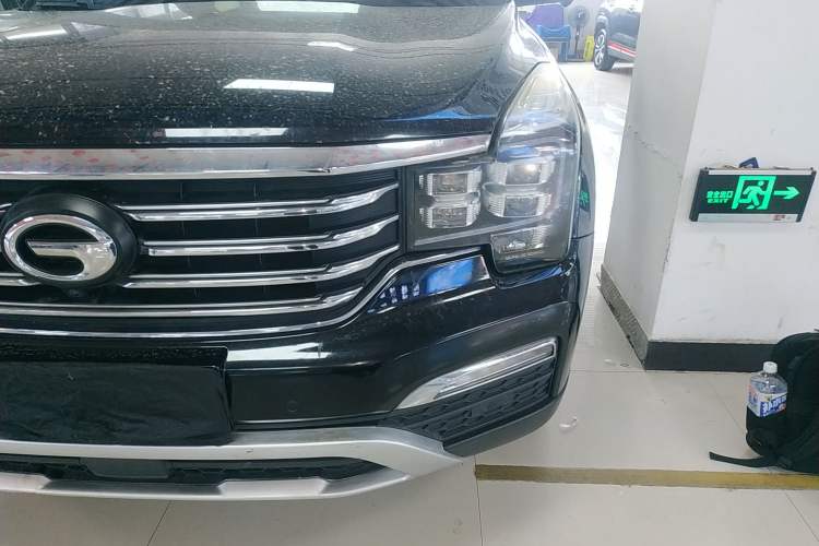 Used GAC Trumpchi GS8 2017 320T Two-Wheel Drive Luxury Smart Connectivity Version (7 Seats)