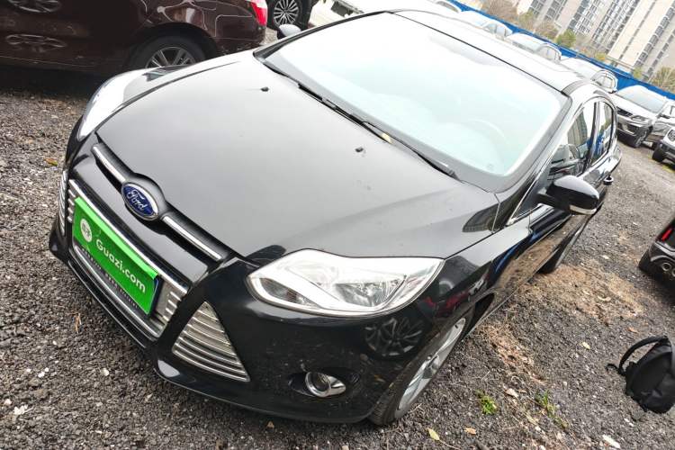 Used Ford Focus 2012 Sedan 1.6L Manual Fashion Edition