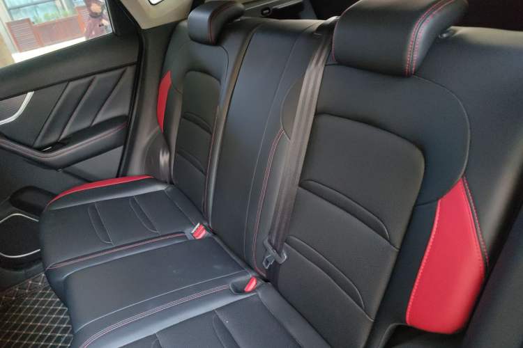 Used Venucia T60 2020 1.6L CVT Smart Drive Version China VI Standard
