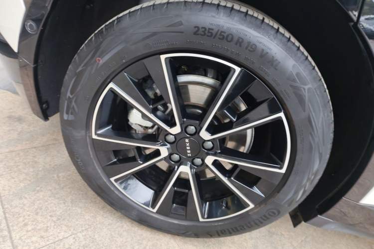 Used Zeekr X 2025 Four-Seater Rear-Drive Cube Version Right Rear Wheel Hub