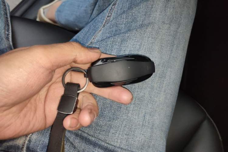 Used Tesla Model Y 2021 Long-Range All-Wheel-Drive Version