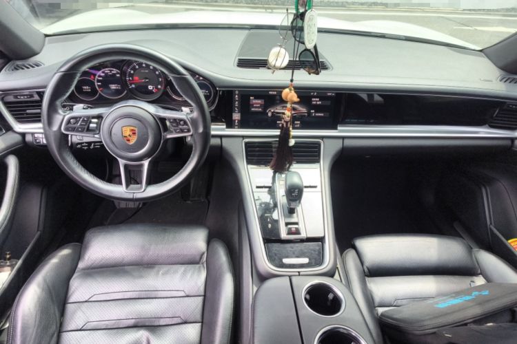 Used Porsche Panamera 2017 Panamera 3.0T Center Console