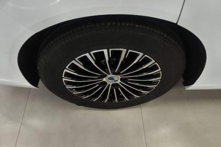 Used Denza D9 2022 DM-i 970 Four-Wheel Drive Prestige Model