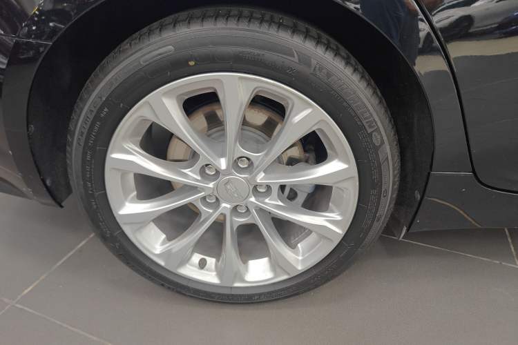 Used Cadillac CT5 2022 28T Luxury Version (Standard Edition) Right Rear Wheel Hub