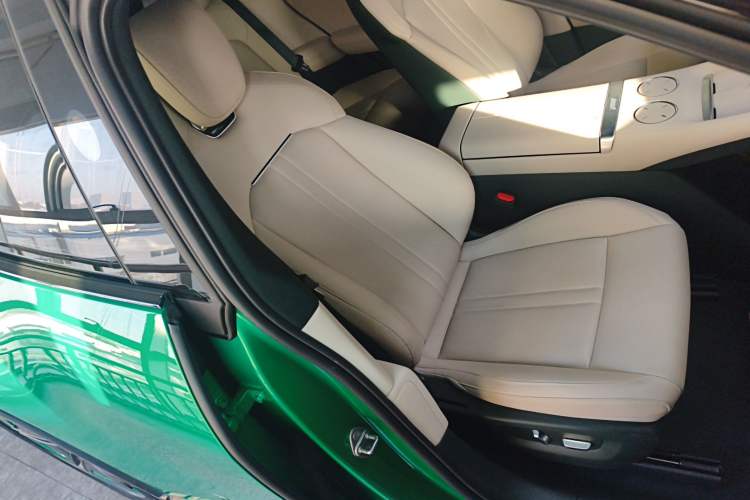 Used Xiaomi Auto YU7 2025 Ultra-Long Range Rear-Wheel Drive Version
