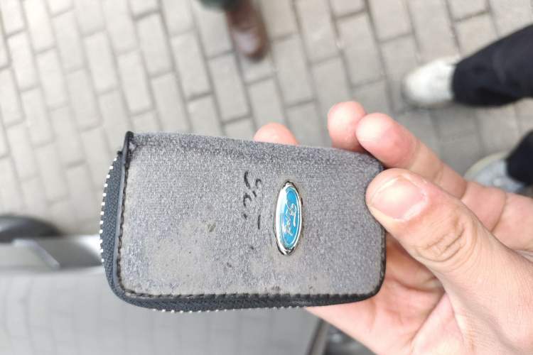 Used JMC Yusheng S350 2014 2.4T Automatic 4x4 Diesel Luxury Version with Sunroof 5 Seats