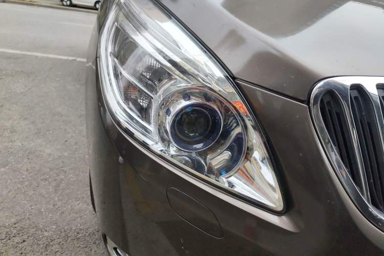 Used Buick GL8 2013 3.0L GT Luxury Business Haoya Edition
