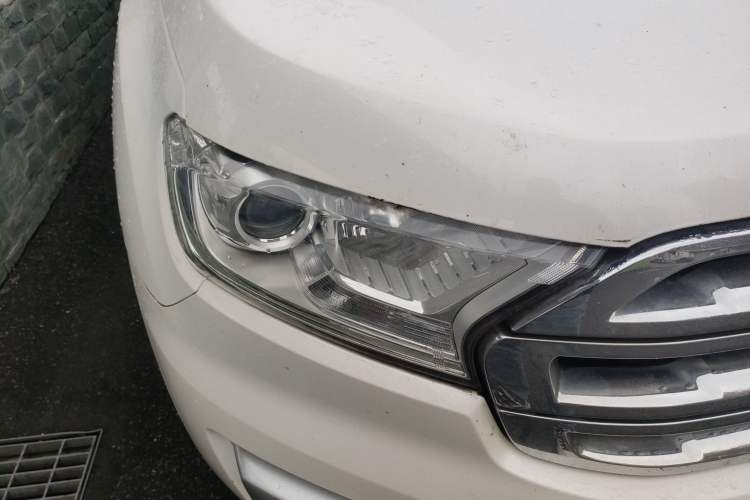 Used Ford Everest 2017 2.2T Diesel Manual 4x4 Luxury Edition 5 Seats