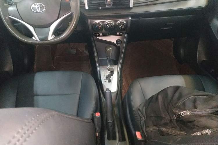 Used Toyota YARiS L Zhi Xuan 2014 1.5G Automatic Xuan Dong Edition Gear Lever