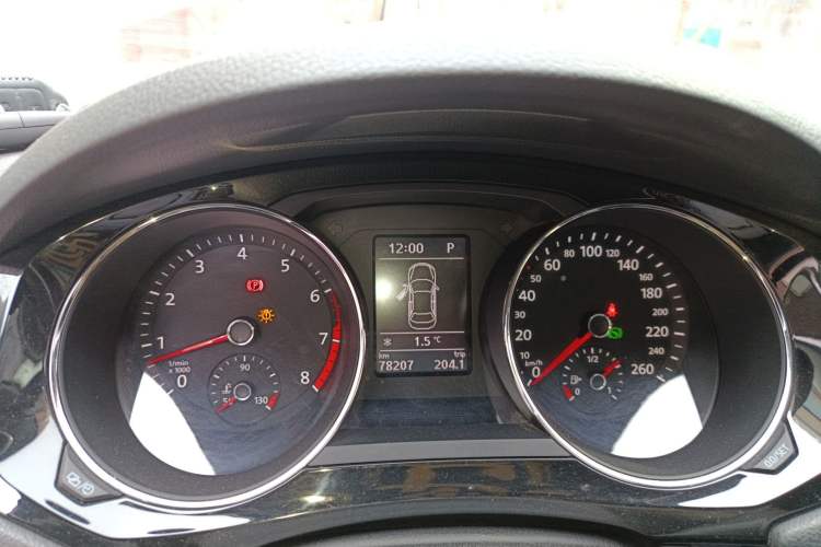 Used Volkswagen Sagitar 2017 230TSI Automatic Luxury Edition