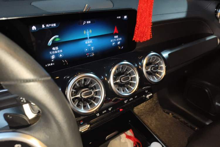 Used Mercedes-Benz GLB 2021 GLB 200 Dynamic Edition Audio And AC Panel