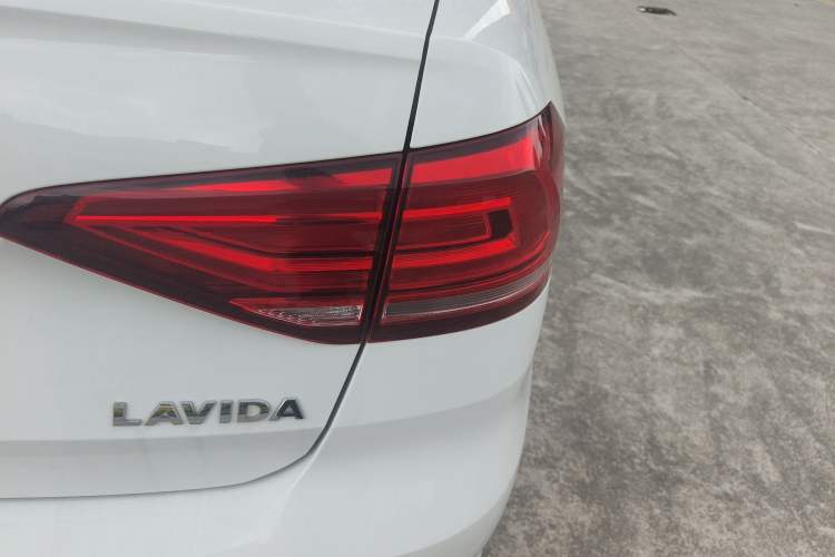 Used Volkswagen Lavida 2019 Lavida Start 1.5L Automatic Comfort Edition China VI Standard Exterior 3