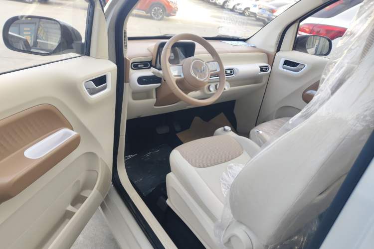 Used Wuling Hongguang MINIEV 2024 3rd Generation 215km Youth Edition
