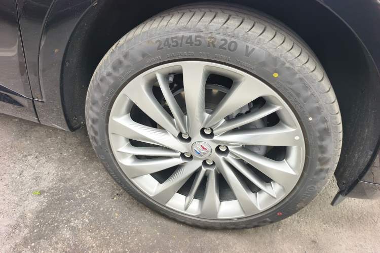 Used Buick Envision 2026 Model Equinox Plus Four-Wheel-Drive Avenir Aivia