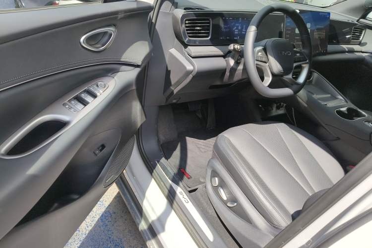 Used BYD Sealion 06 New Energy 2025 Model EV 605 Navigation Plus Edition
