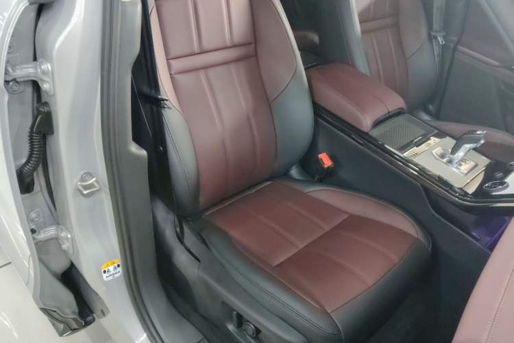 Used Land Rover Range Evoque 2023 Aurora L 249 PS Luxury Edition
