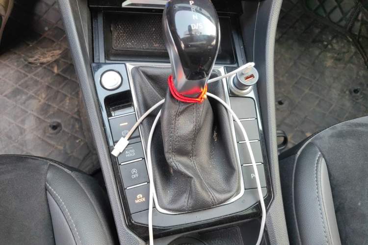 Used Volkswagen Sagitar 2020 280TSI DSG Luxury Version China VI Standard Gear Lever