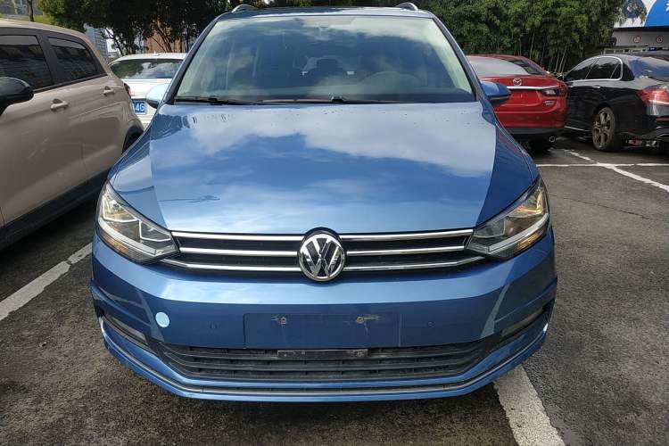 Used Volkswagen Touran 2018 Volkswagen Touran L 280TSI DSG Comfort Edition 7 Seats China V Emission Standard Front