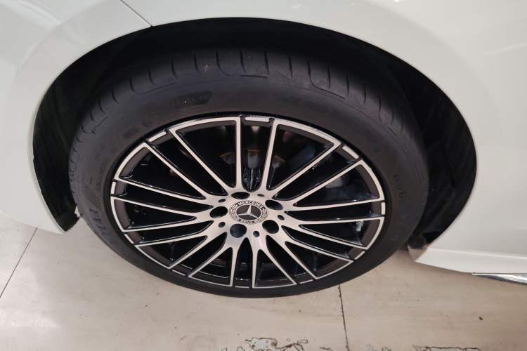 Used Mercedes-Benz C-Class 2022 Restyled C 260 L Sport Edition Left Front Wheel Hub